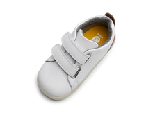 Load image into Gallery viewer, Bobux Step Up Grass Court - White + Caramel
