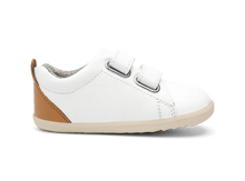 Load image into Gallery viewer, Bobux Step Up Grass Court - White + Caramel
