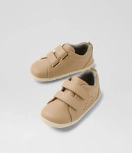 Load image into Gallery viewer, Bobux Step Up Grass Court - Warm Taupe
